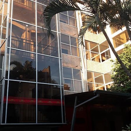 Hotel Del Sur San Lorenzo Bagian luar foto