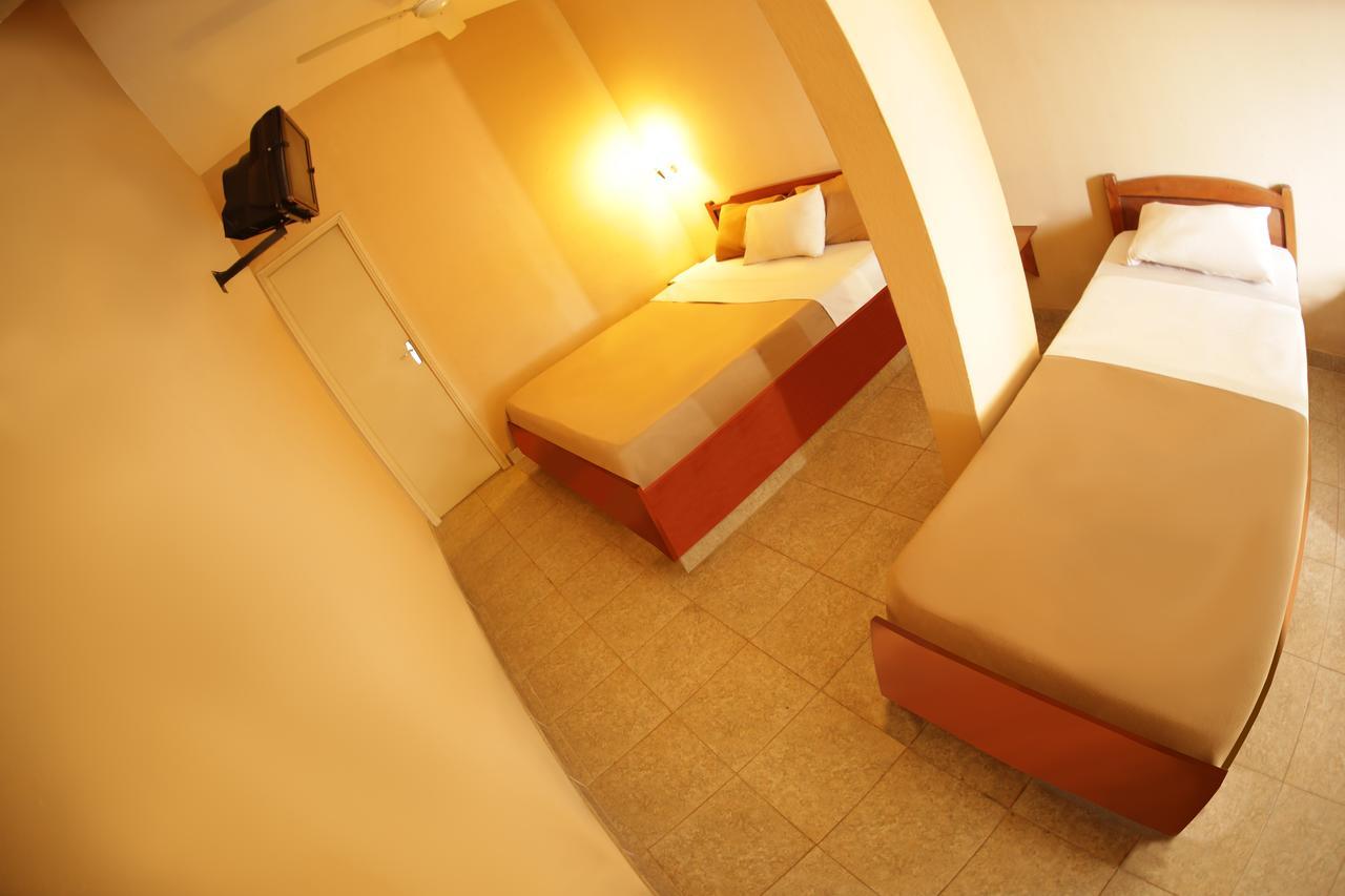Hotel Del Sur San Lorenzo Ruang foto