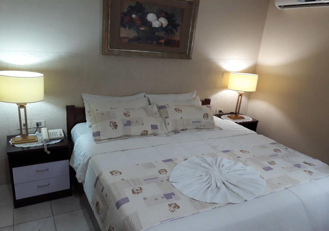 Hotel Del Sur San Lorenzo Bagian luar foto